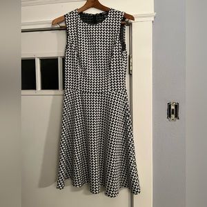 Chaps houndstooth knee length dress size 4 never worn